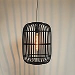 Elegante zwarte houten hanglamp met opengewerkte structuur en warm licht, ideaal voor moderne woon- of eetkamers - Lichy lampen collectie.