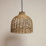 Natuurlijke rotan hanglamp, LICHY LAMPEN, trendy en duurzame interieuroplossing, sfeervol verlichting voor woonkamer en eetkamer, handgemaakt rotan design.