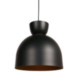 Minimalistische zwarte hanglamp met matte afwerking, modern design voor sfeervolle verlichting in elke woonruimte.
