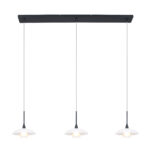 Echt een moderne hanglamp met drie verlichtingsarmaturen, ideaal voor eigentijdse interieurs en verlichting keuken of eetkamer.