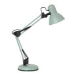 Robuuste verstelbare bureaulamp van Lichy met moderne design en zachte pastelgroene kleur. Ideaal voor thuiswerken en studie, biedt goede verlichting en functionaliteit.