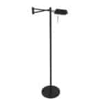 - Moderne vloerlamp in zwart met verstelbare lampenkap en draaibare arm, perfect voor woonkamer of kantoorverlichting.