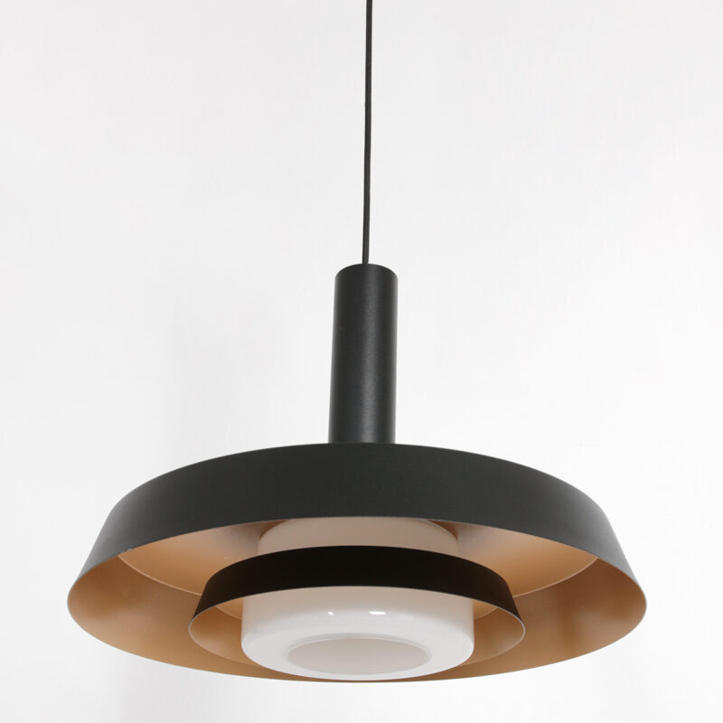 Zwarte hanglamp Flinter 3328ZW met goudkleurige binnenkant en glas - Afbeelding 12