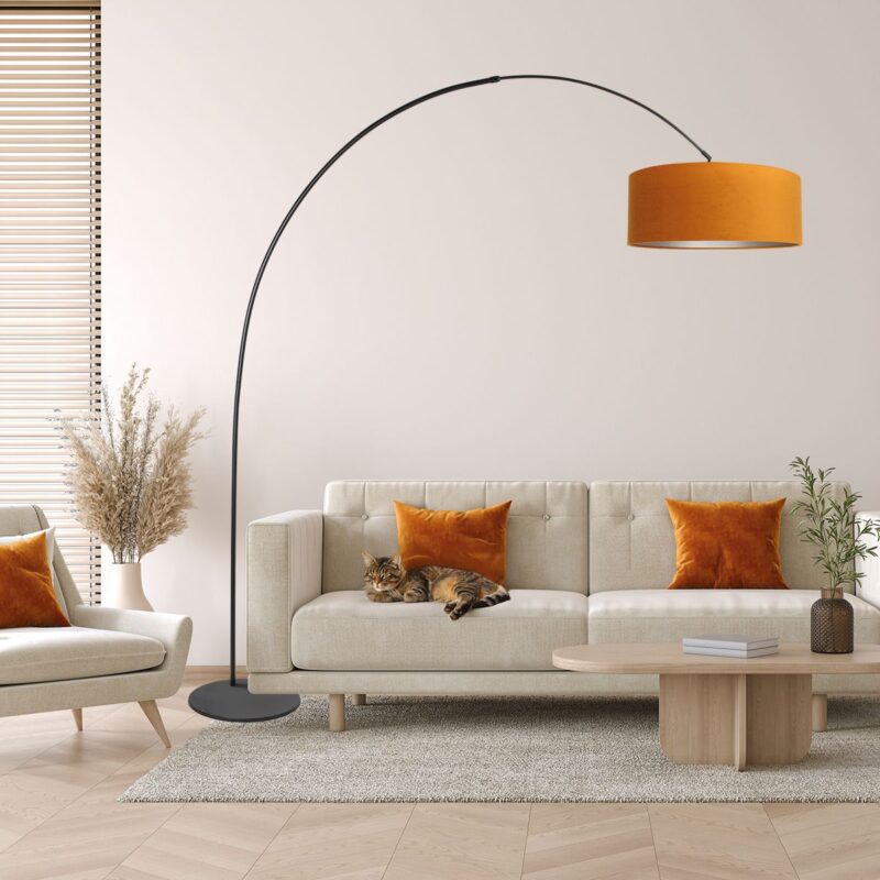 Zwarte vloerlamp Curve 4264ZW met goudkleurige velours kap – Uniek design en functioneel gebruik - Afbeelding 3