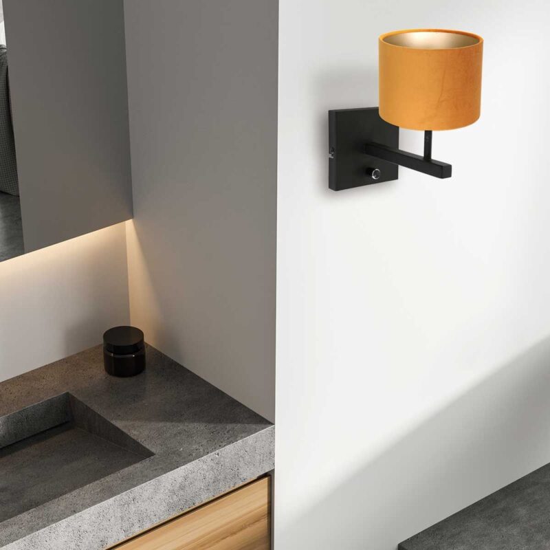 Zwarte wandlamp Stang 8176ZW met schakelaar en goud velours stof kap - Afbeelding 3