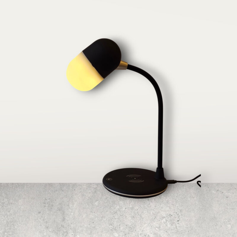 tafellamp bedlamp met bluetooth speaker met usb draad met dimmer en 3 kleuren lichttafellamp bedlamp met bluetooth speaker met usb draad met dimmer en 3 kleuren licht
