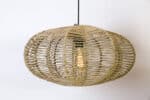 Koordlamp met rotan weaving, natuurlijke materialen, hanglamp met eettafel design, bohemien interieur verified, duurzame verlichting, focus op ambacht en stijl.